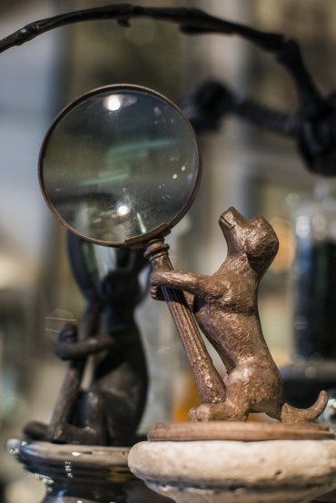 Bermondsey 167 dog magnifying glass - Daniel Cobb - Locally grown